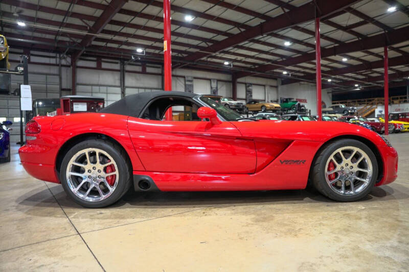 2004 Dodge Viper SRT-10
