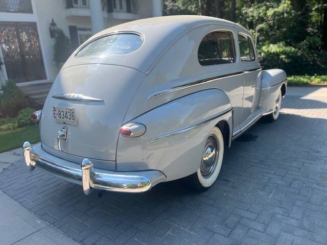 1948 Ford Super Deluxe