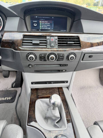 2004 BMW 5 Series 545i