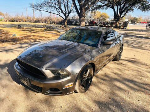 2014 Ford Mustang V6