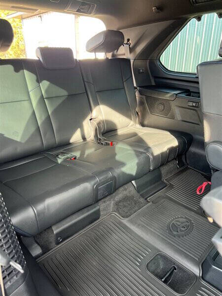 2024 Toyota Sequoia Platinum