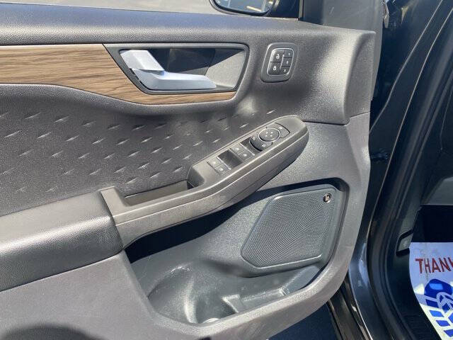 2020 Ford Escape Titanium