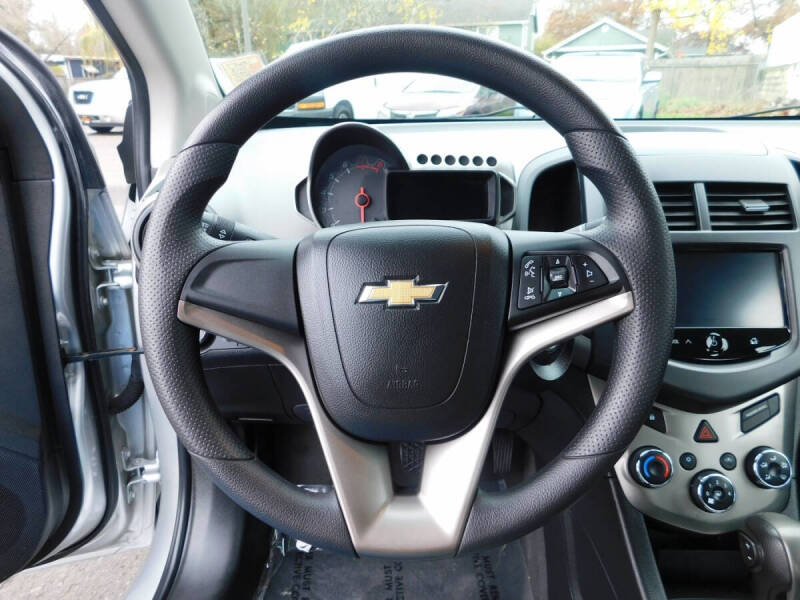 2013 Chevrolet Sonic LS Auto