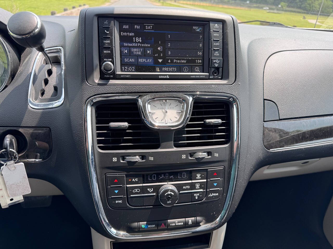 2014 Chrysler Town and Country 7