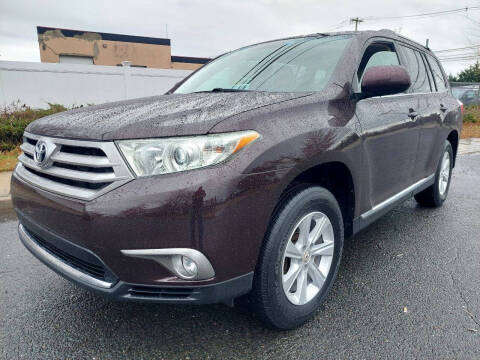 2011 Toyota Highlander SE