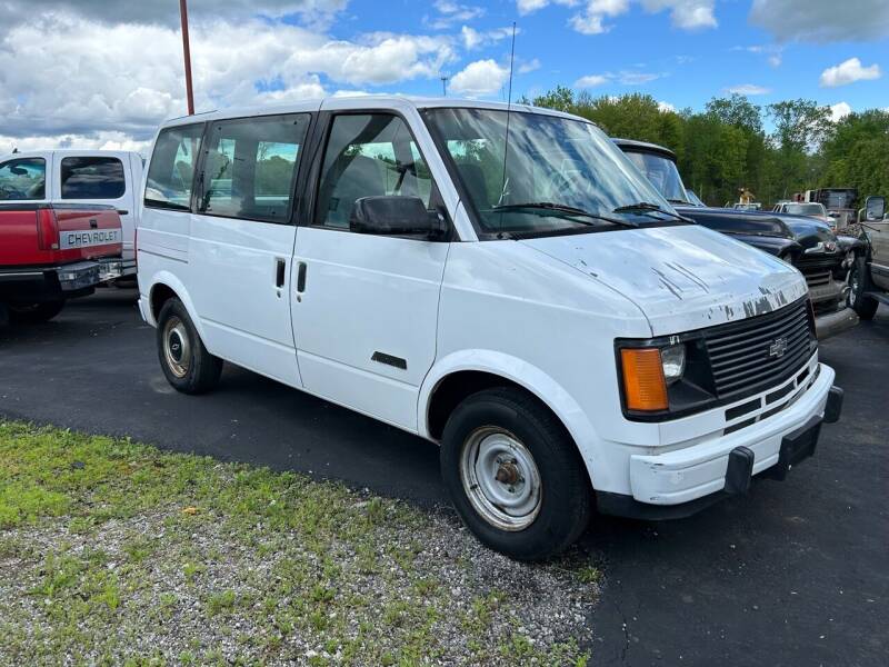 1994 Chevrolet Astro for sale at FIREBALL MOTORS LLC in Lowellville OH