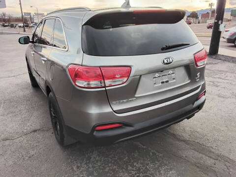 2017 Kia Sorento LX