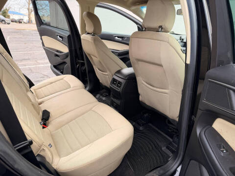 2017 Ford Edge SE