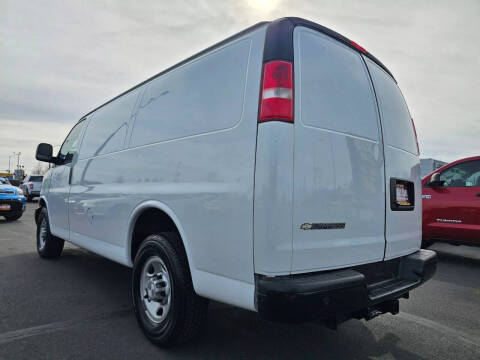 2017 Chevrolet Express 2500