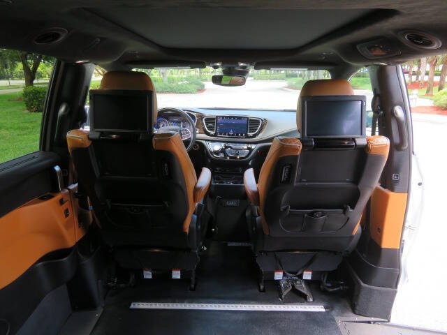 2022 Chrysler Pacifica Pinnacle