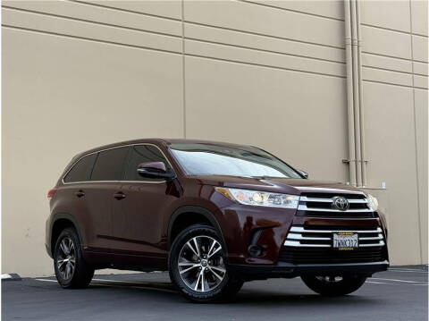 2017 Toyota Highlander LE