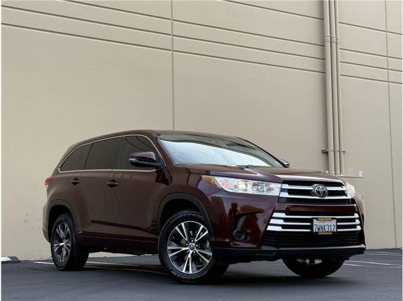 2017 Toyota Highlander LE