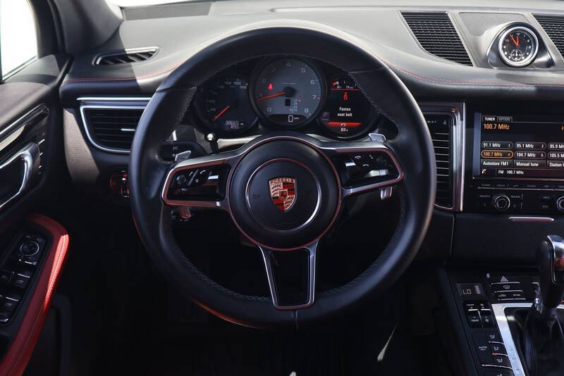 2015 Porsche Macan S