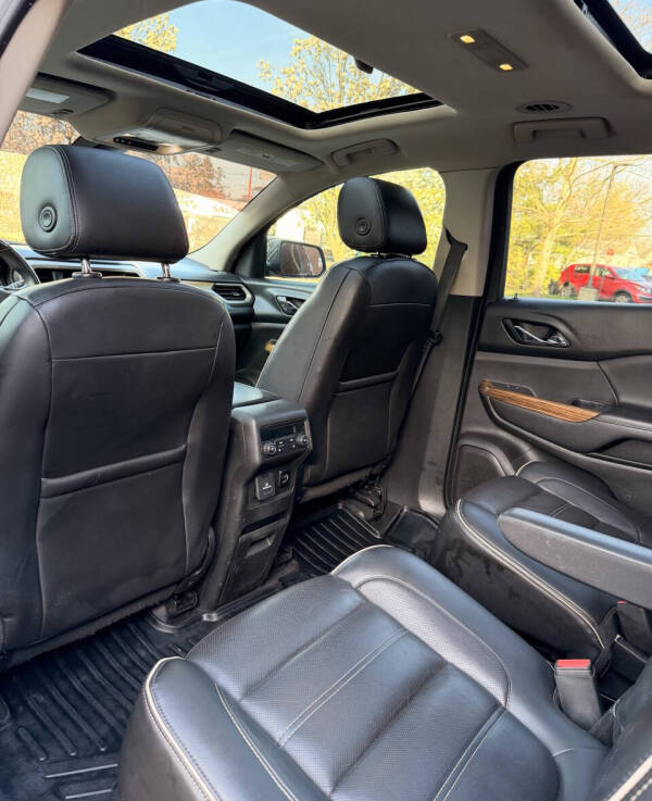 2017 GMC Acadia Denali