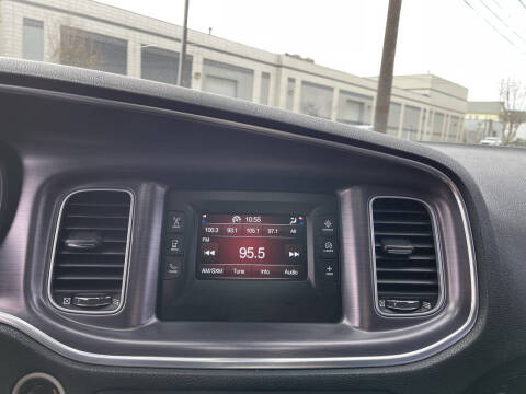 2015 Dodge Charger SE