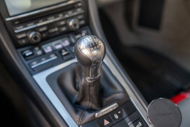 2012 Porsche 911 22