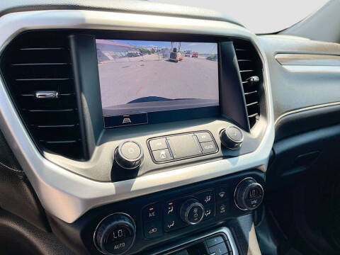 2022 GMC Acadia SLT