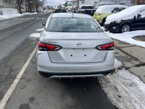 2021 Nissan Versa SV