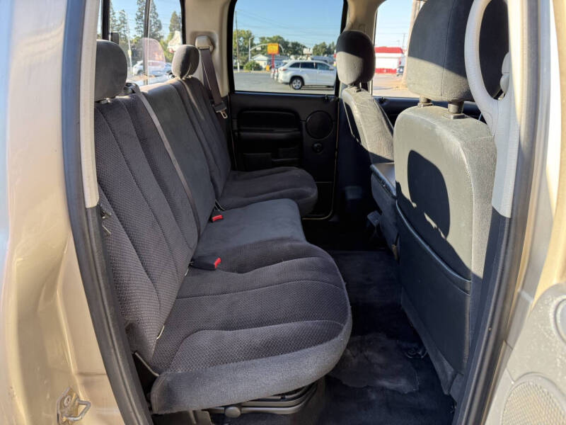 2004 Dodge Ram 2500 SLT