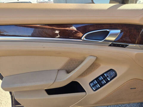 2011 Porsche Panamera