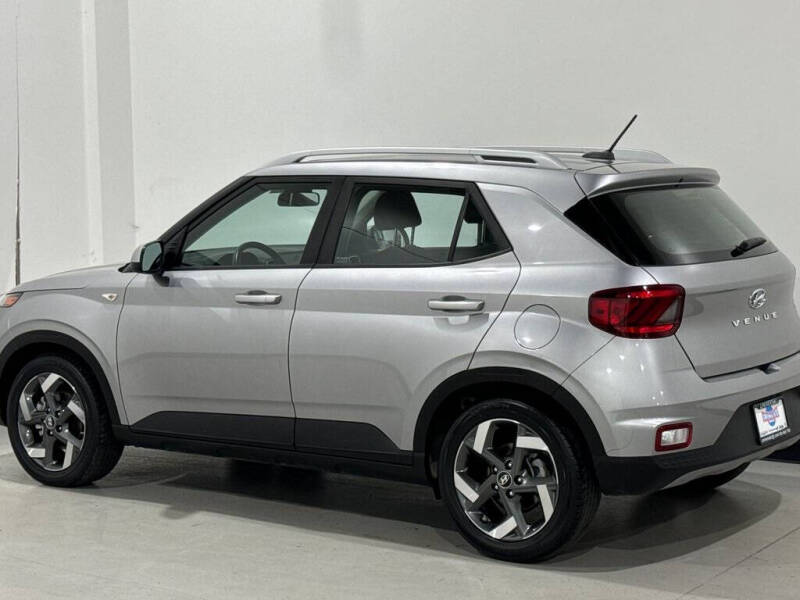 2023 Hyundai Venue SEL