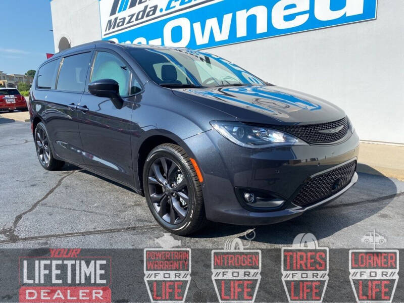 2020 Chrysler Pacifica Touring L
