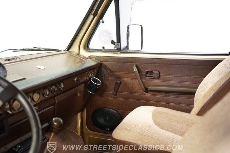 1982 Volkswagen Vanagon Camper