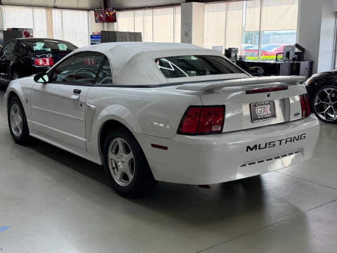 2003 Ford Mustang
