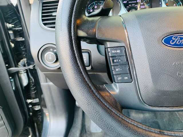 2011 Ford Taurus SEL