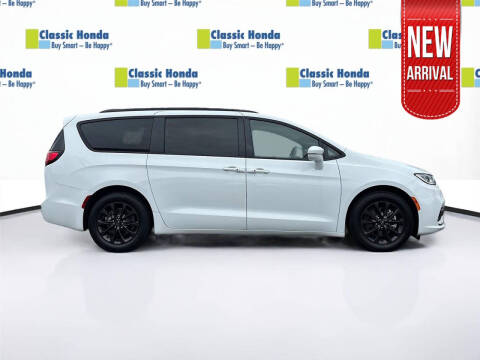 2021 Chrysler Pacifica Touring