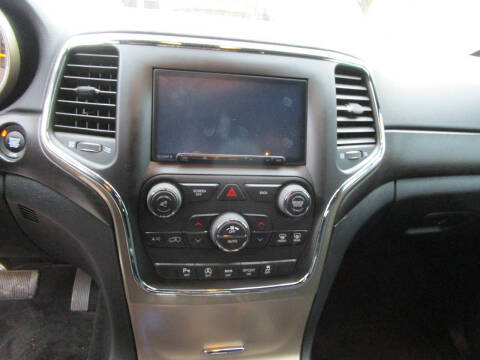 2017 Jeep Grand Cherokee Laredo