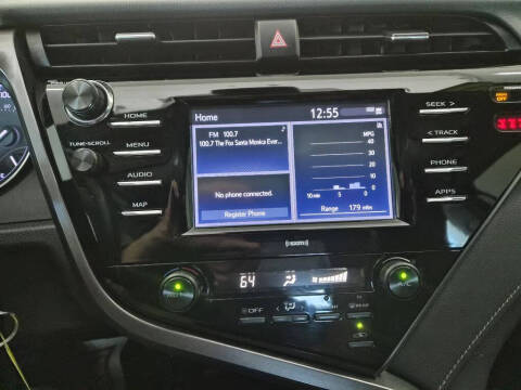 2020 Toyota Camry SE