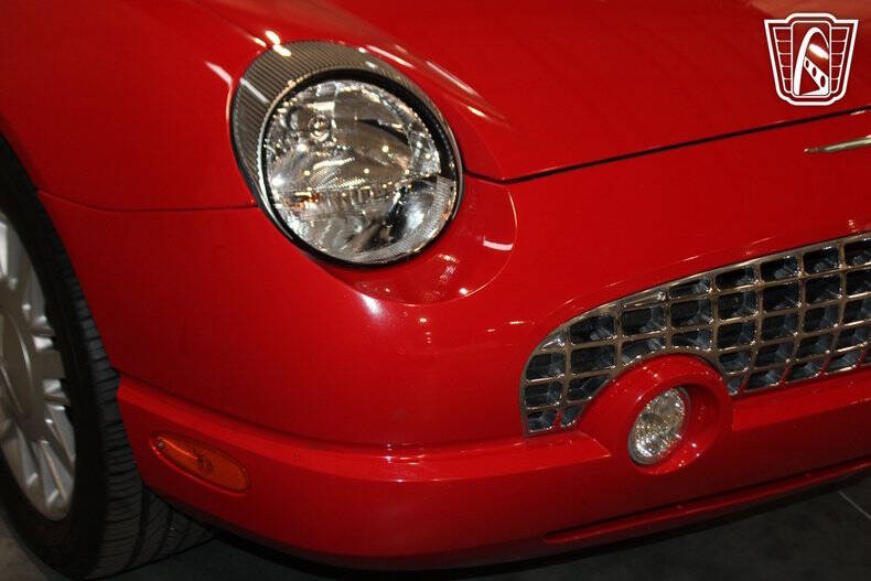 2002 Ford Thunderbird Deluxe