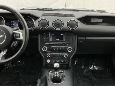 2016 Ford Mustang V6