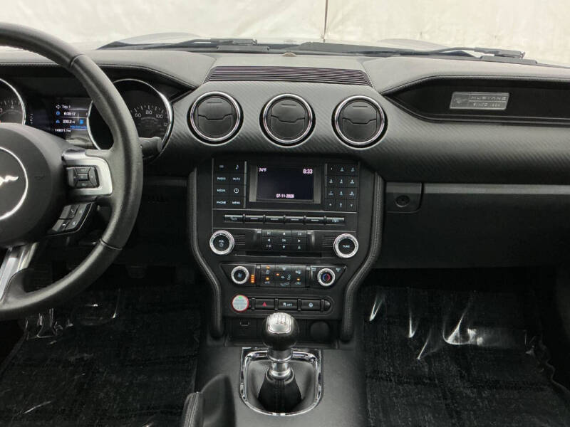 2016 Ford Mustang V6