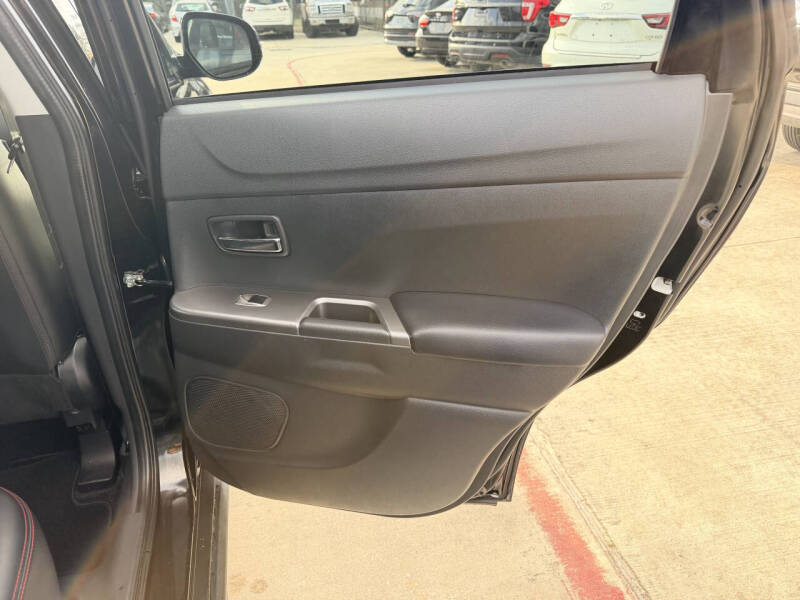 2024 Mitsubishi Outlander Sport SE