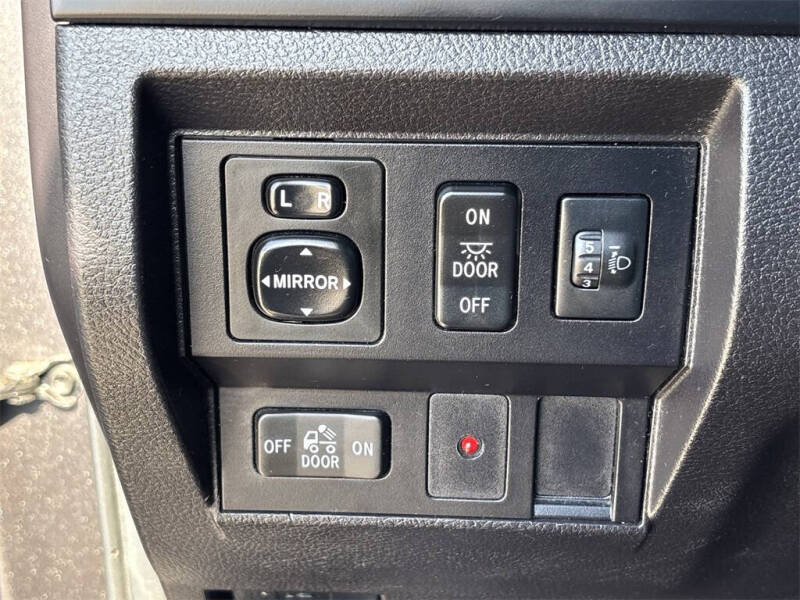 2015 Toyota Tundra SR5