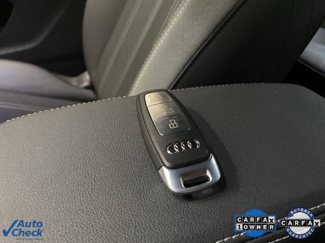 2024 Audi Q4 e-tron quattro Premium Plus 50