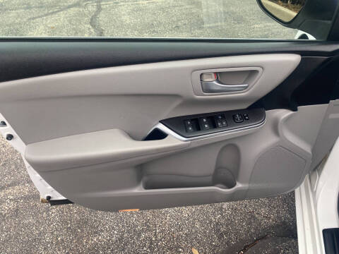 2015 Toyota Camry SE