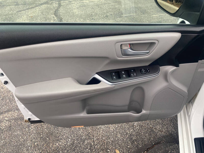 2015 Toyota Camry SE