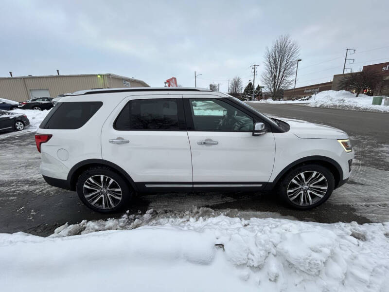 2017 Ford Explorer Platinum
