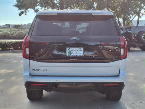 2025 Ford Expedition Platinum