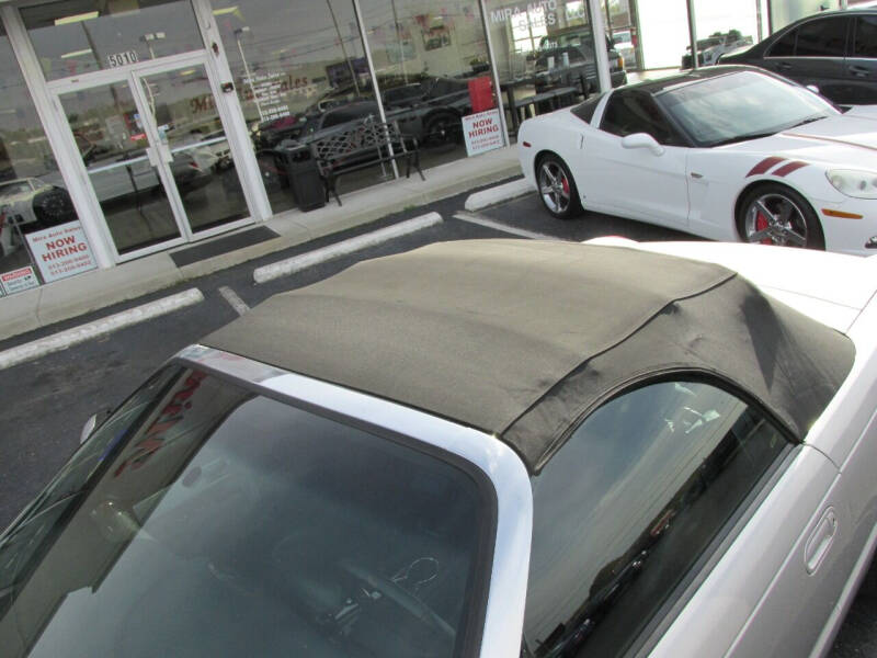 2004 Ford Thunderbird Deluxe