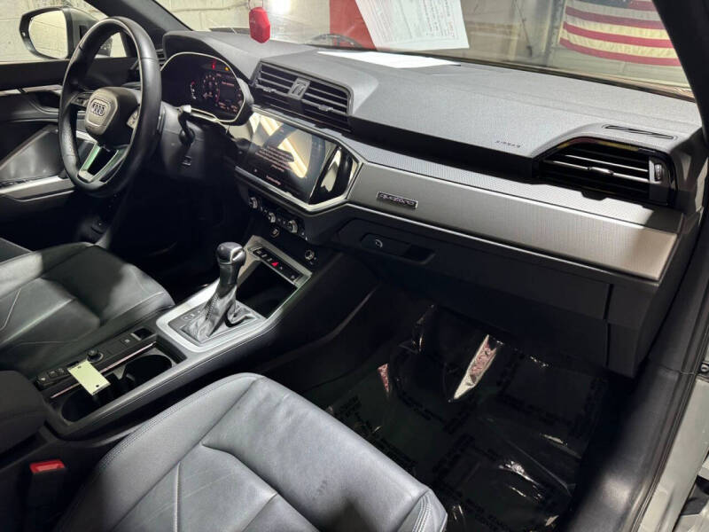 2023 Audi Q3 quattro S line Premium 45 TFSI