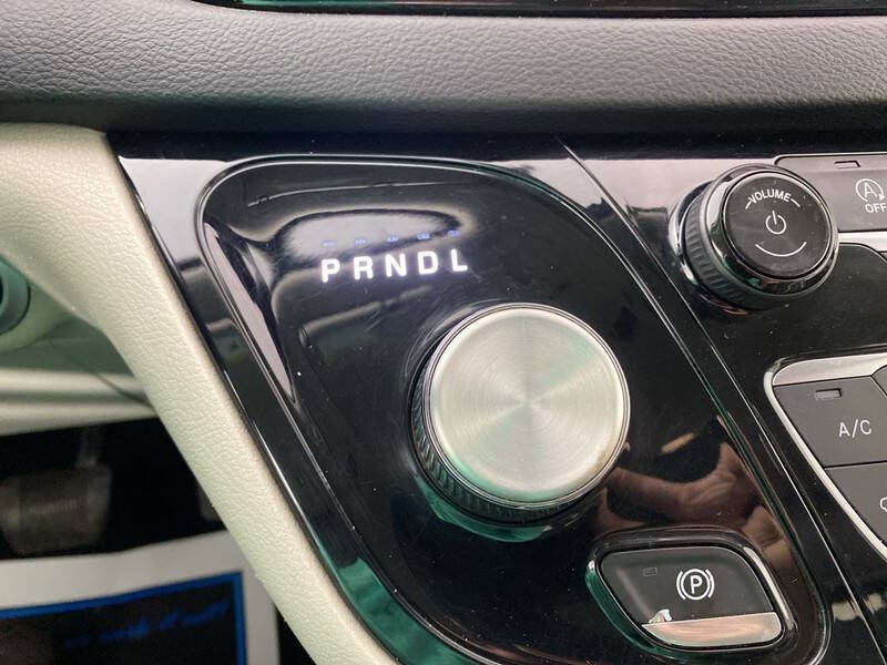 2020 Chrysler Voyager LXi