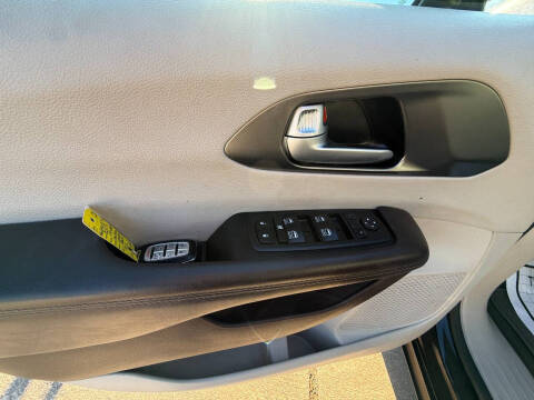 2017 Chrysler Pacifica Touring-L Plus