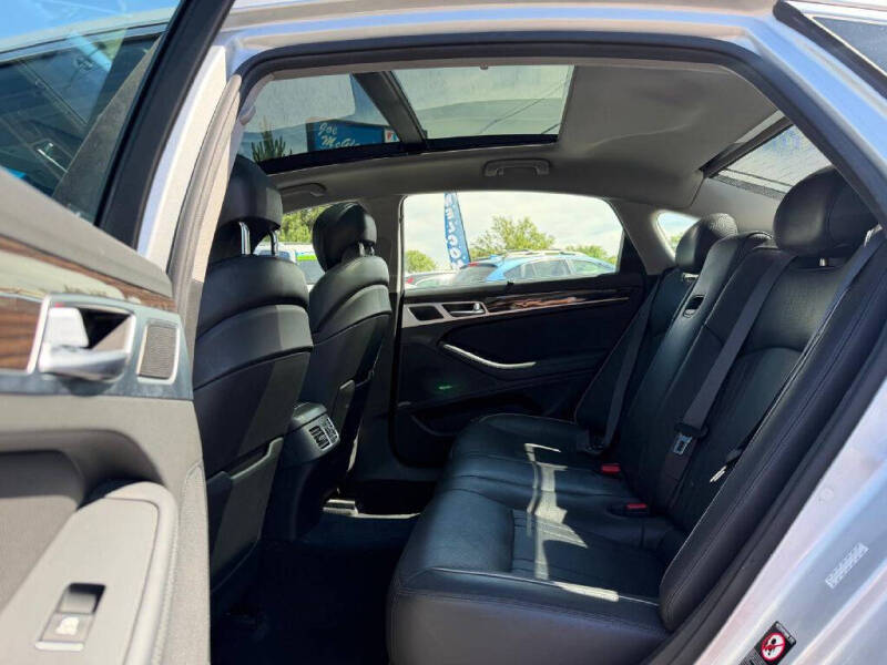 2016 Hyundai Genesis
