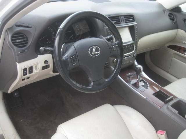 2010 Lexus IS 250 photo 17