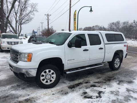 2014 GMC Sierra 2500HD for sale at Premier Motors LLC in Crystal MN