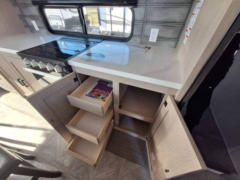 2024 Forest River Salem 28VIEW